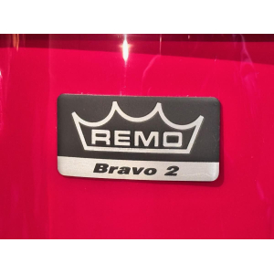 La Tama Bravo 2 es una batería electrónica de alto rendimiento diseñada para músicos profesionales y aficionados. Con una 