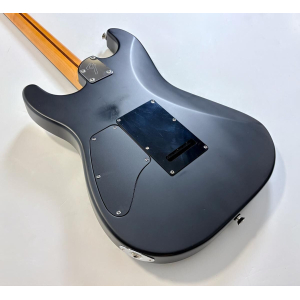 Fender Stratocaster Elemental 2023 Stone Black fabriquée au Japon