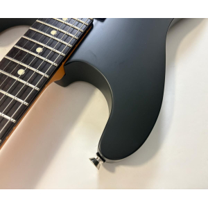 Fender Stratocaster Elemental 2023 Stone Black fabriquée au Japon