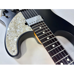 Fender Stratocaster Elemental 2023 Stone Black fabricada en Japón