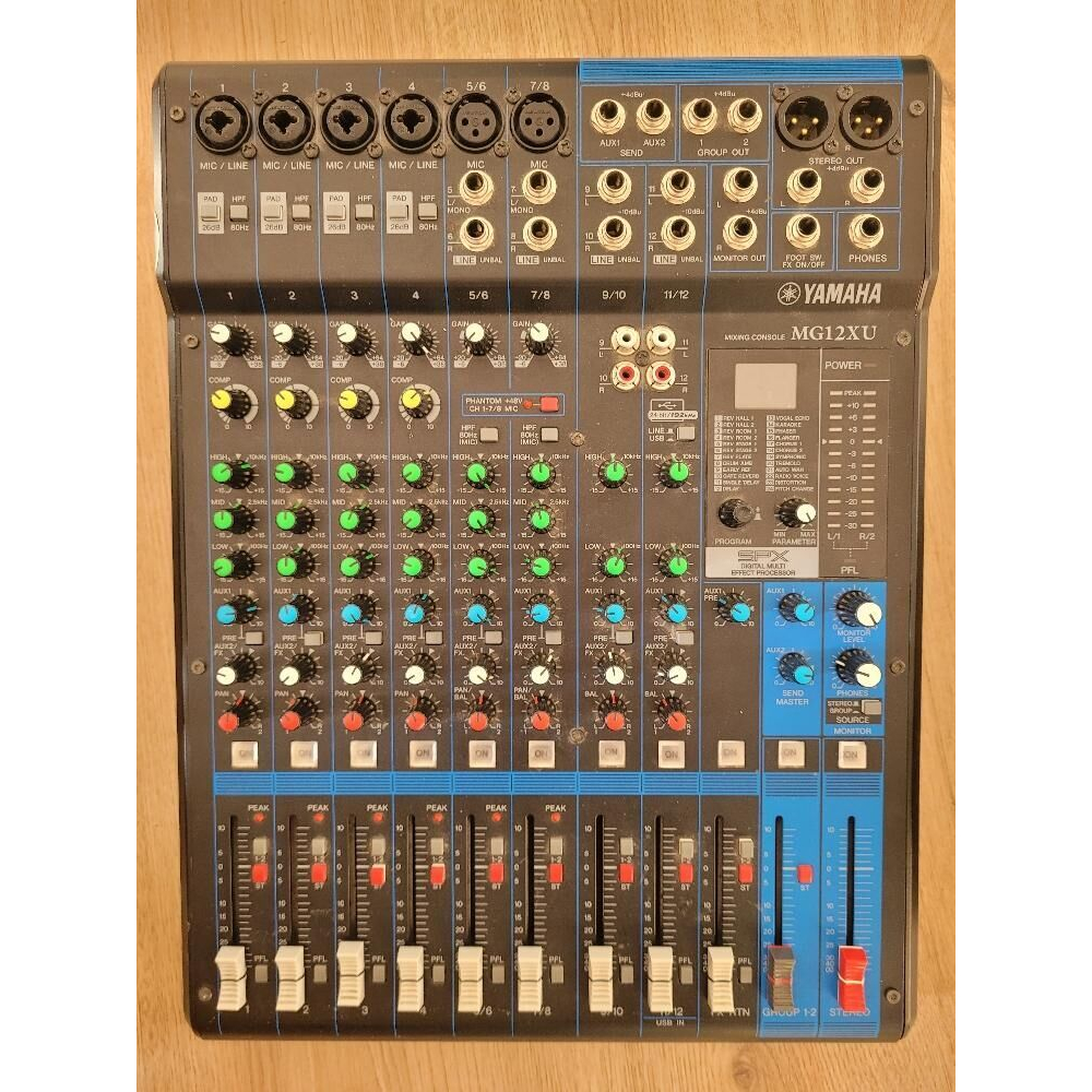 La Yamaha MG12XU es una mezcladora analógica de 12 canales con USB incorporado. Con su calidad de sonido excepcional y sus 