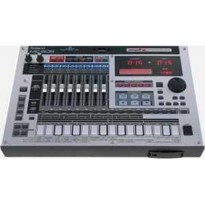 Roland MC-808 es una estación de producción musical y caja de ritmos todo en uno. Con su aclamada tecnología y su diseño 