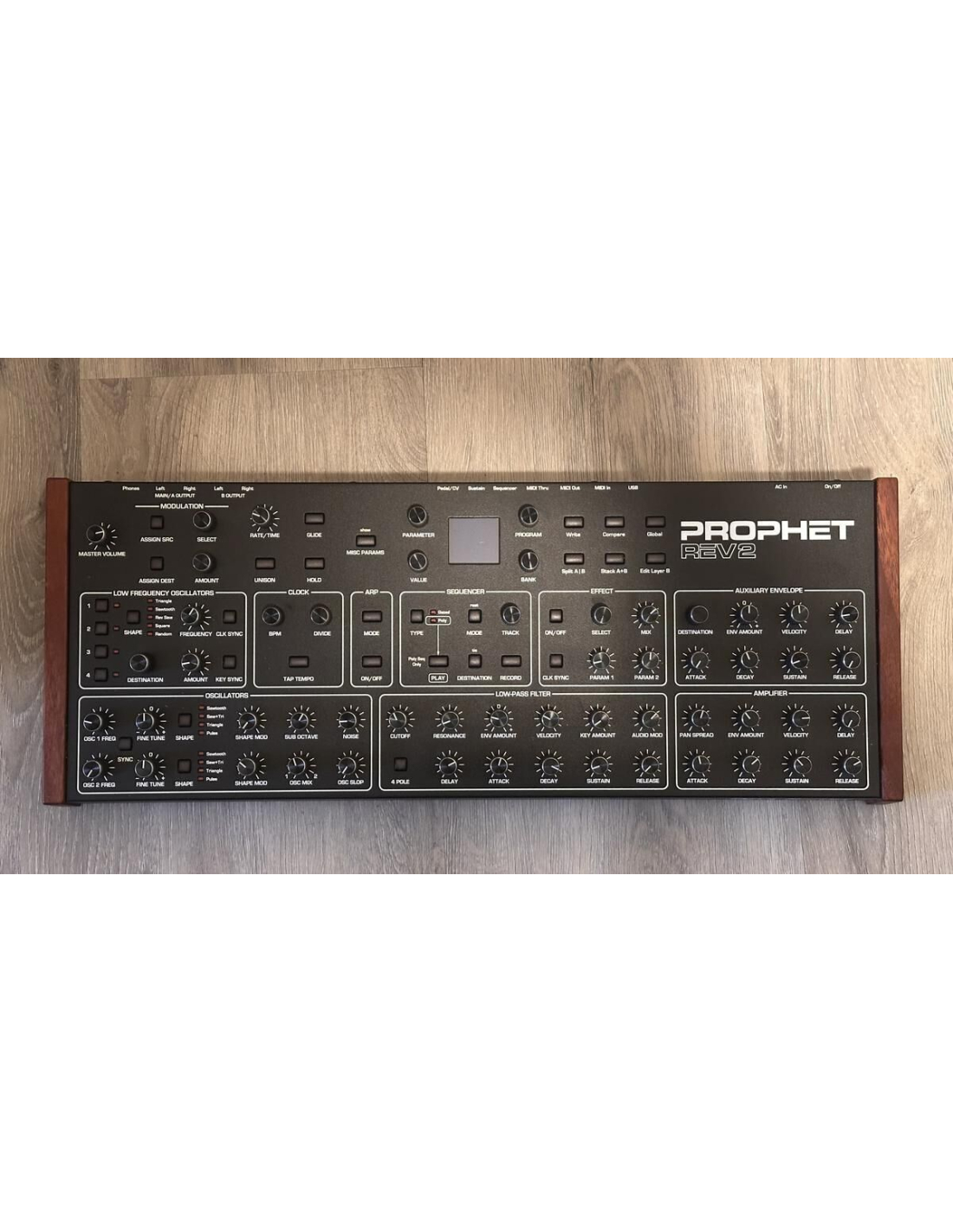 Dave Smith Prophet Rev2 is a desktop 8-voice synthesizer, designed