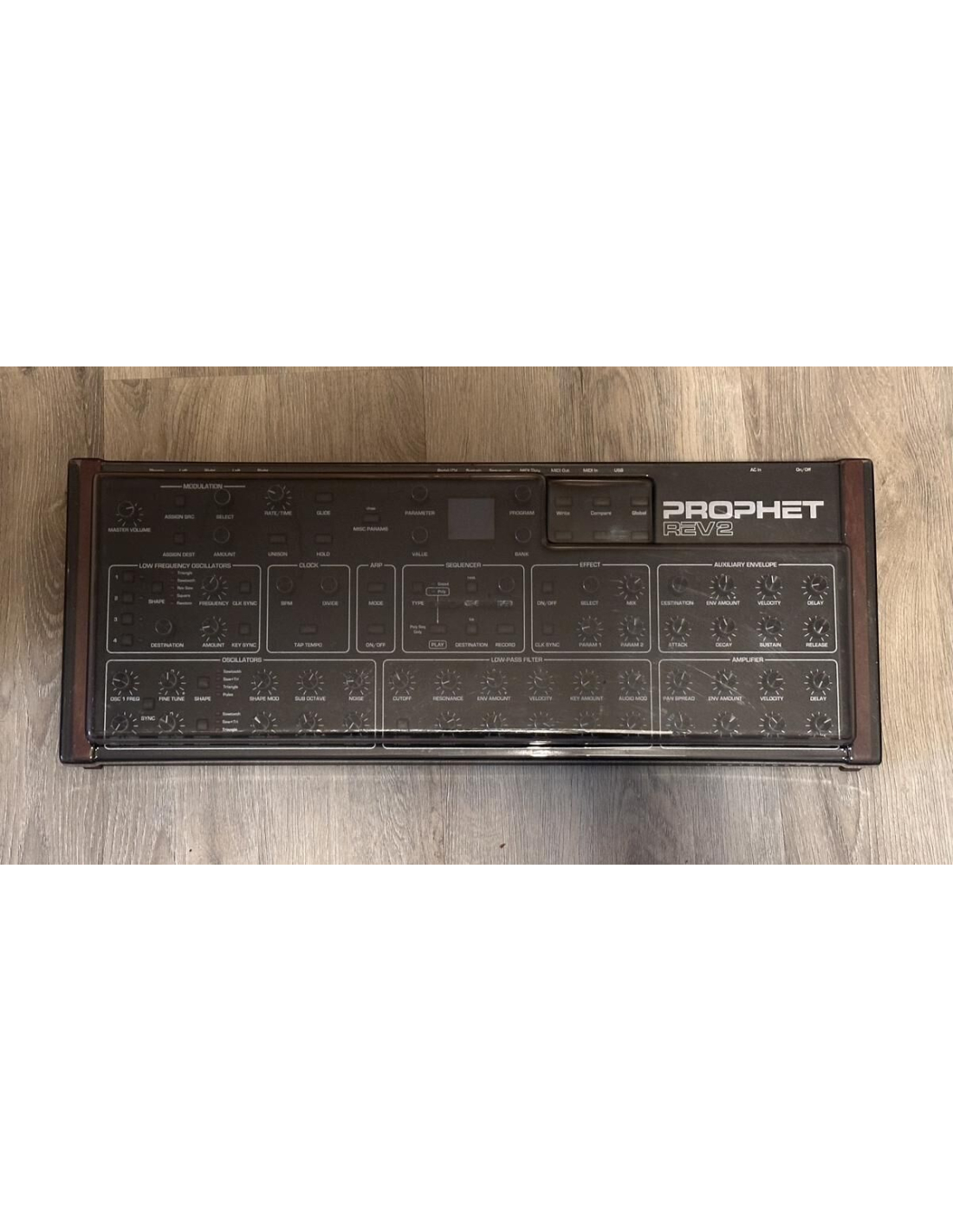 Dave Smith Prophet Rev2 is a desktop 8-voice synthesizer, designed