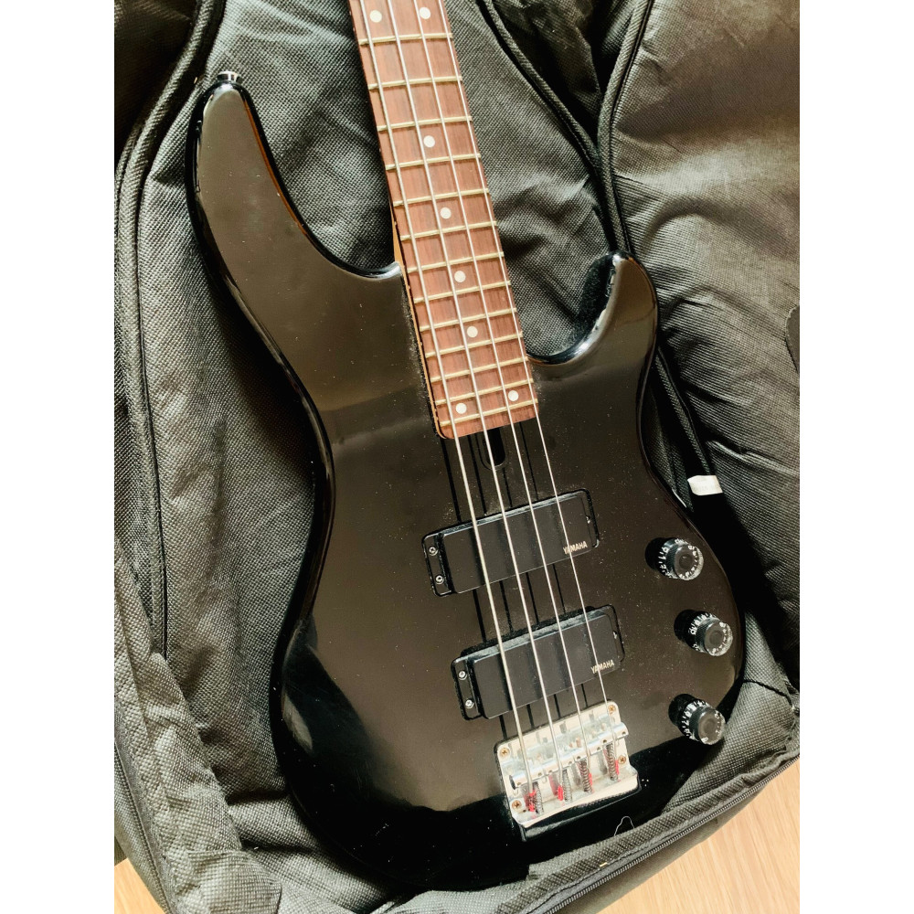 Yamaha BBN4 III Schwarz