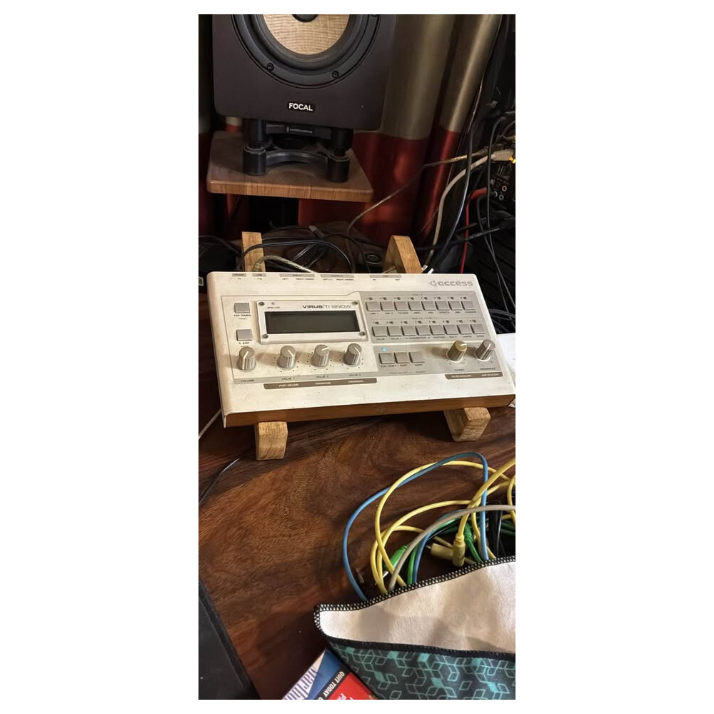 Access Virus TI Snow