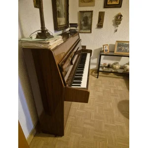Piano vertical Hupfeld Modelo Norma