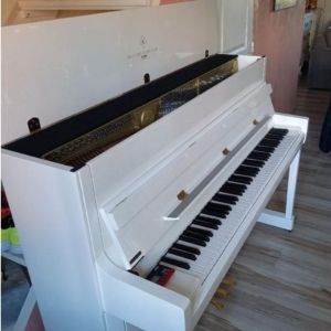 Piano droit acoustique K200