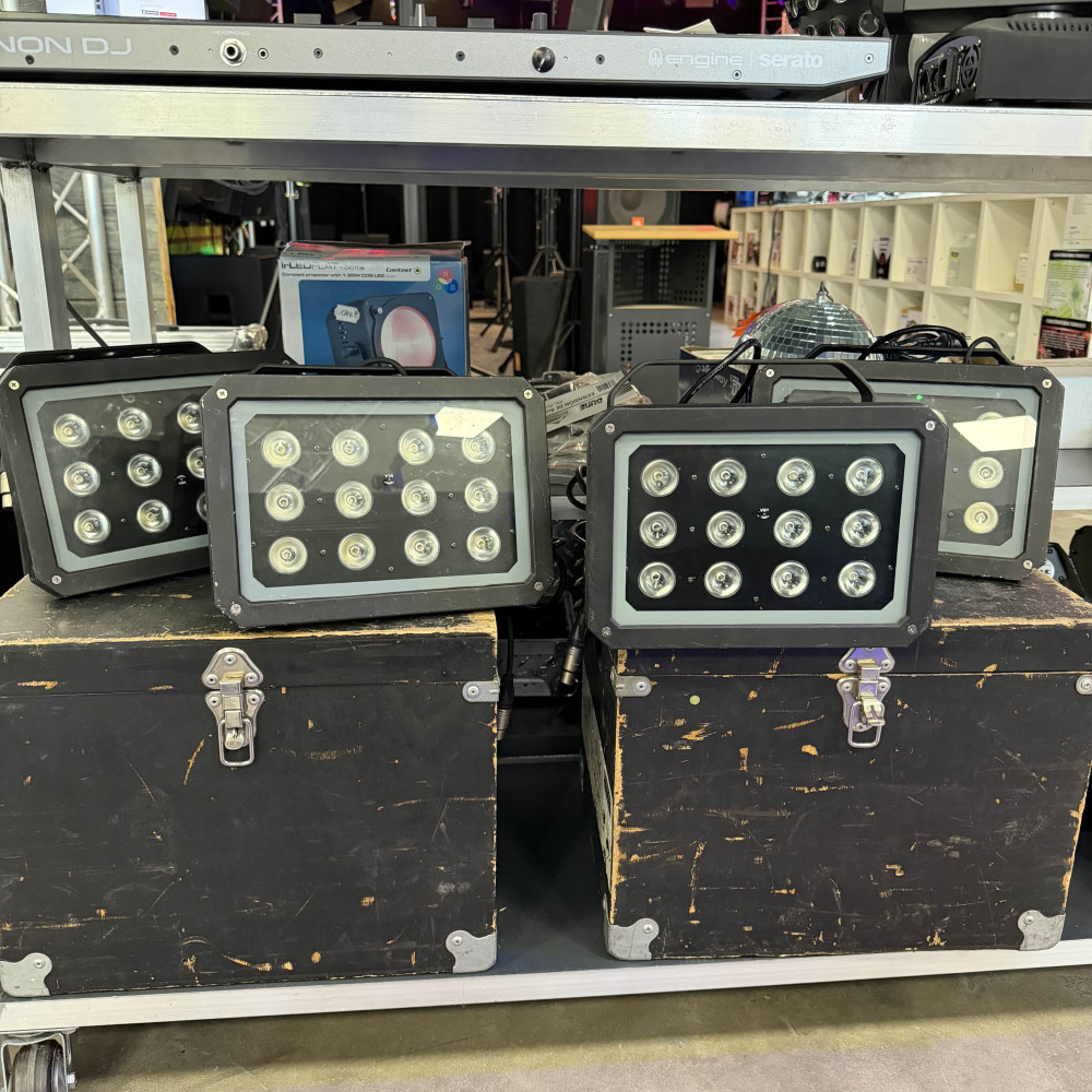 Contest IP-Flood 36 - Lot de 4 + caisses et télécommandes