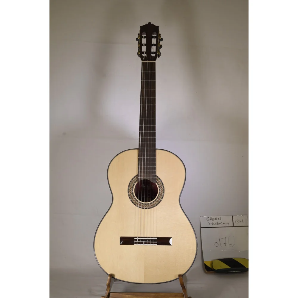 MARTINEZ Standard MC-88S RN + Housse | Guitare Classique 4/4 - Green Musicians