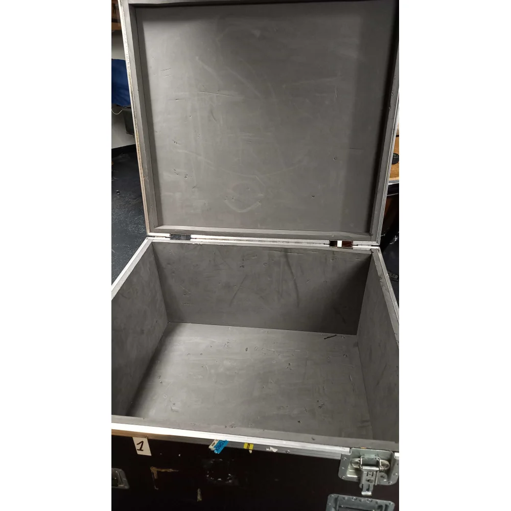 Flight case 90x80x50 avec roulettes