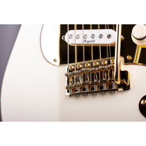 Magneto Guitars, Série Signature, Eric Gales Sonnet Rawdawg RD3, Blanc Vintage
