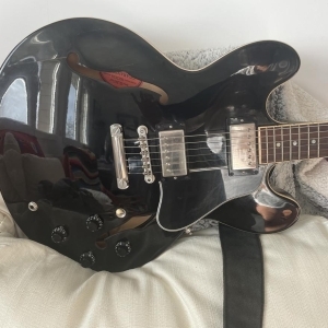 Gibson ES 335 DOT ebony w/case