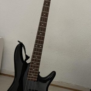 Guitare basse IBANEZ 190 GIO