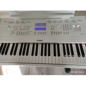 PIANO et SYNTHETISEUR YAMAHA