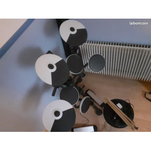 Batterie Roland avec tabouret pour débutant