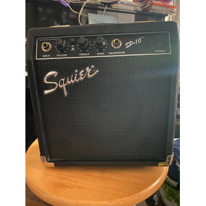 Squier SP-10 10W combo guitar amp — like new — Fender