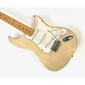 Fender Stratocaster Highway One 2002 Honey Blonde