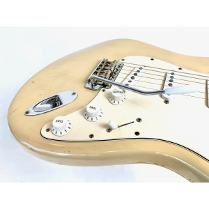 Fender Stratocaster Highway One 2002 Honey Blonde