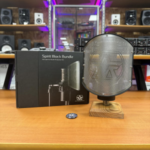 Aston Spirit Black Bundle