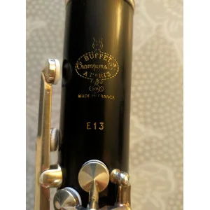 Buffet Crampon E13 – Excelente estado – Sonido excepcional – Boquilla Vandoren – Accesorios incluidos