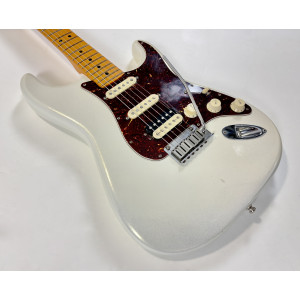 Fender Stratocaster American Ultra HSS 2023 Arctic Pearl