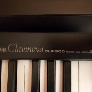 piano yamaha clavinova CLP 300