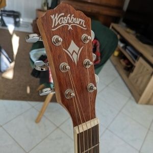 Guitare acoustique Washburn