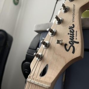 Guitare Électrique squier by Fender