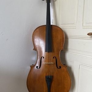Très bon violoncelle d'étude.