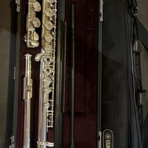 flûte traversière Yamaha YFL 482 silver.