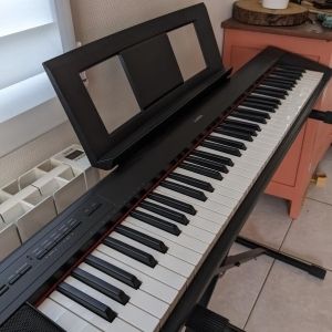 Piano Yamaha NP32