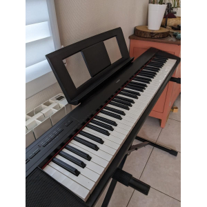 Yamaha Piano NP32