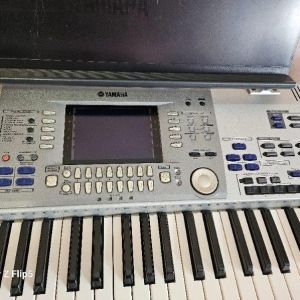Clavier arrangeur Yamaha PSR 9000
