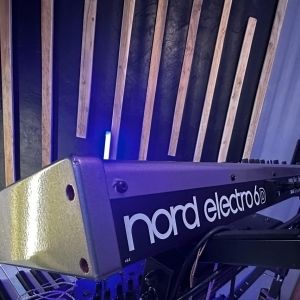 Nord Électro 6d 61 + accessoires