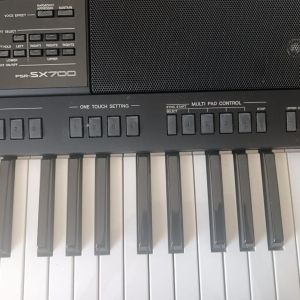 Piano Yamaha arrangeur PSR 700