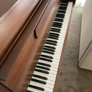 Piano droit Kriegelstein