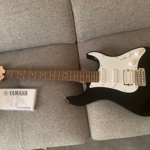 Guitare electrique Yamaha Pacifica