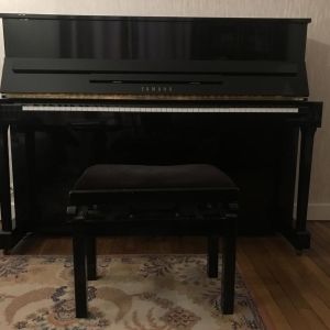 Piano droit Yamaha