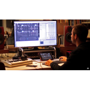 instruments DRC - Polyphonic Synthesizer