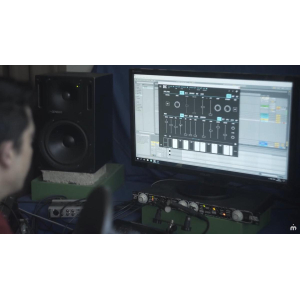 instruments DRC - Polyphonic Synthesizer