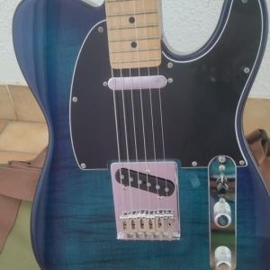 Fender Telecaster bleu flammée série ...