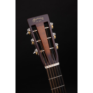Martin Custom Shop CS-OM-C22030502 Geflammte Koa