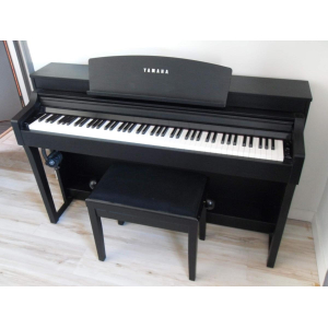 Piano digital Yamaha CSP 150,