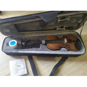 Set of two small violins Thomann & Gear4Music