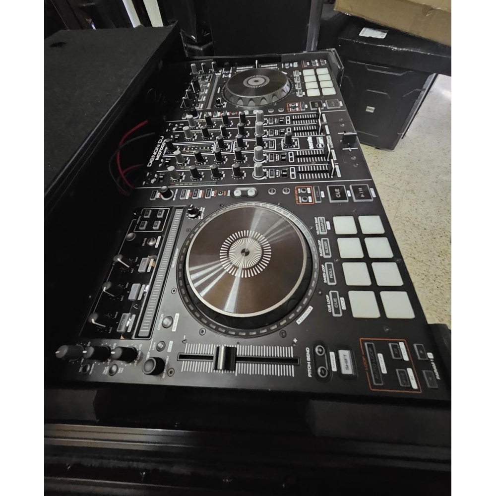 Denon MC7000 controller