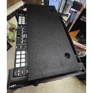 Denon MC7000 controller