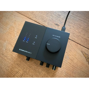 Ensemble Native Instruments (Komplete Audio 2, Komplete Kontrol M32, Maschine Mikro MK3, Expansions, Plugins)