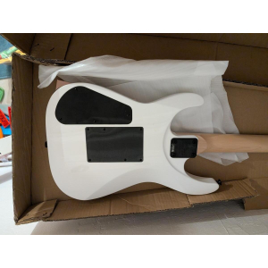 Jackson JS32 is a versatile electric guitar that embodies the iconic Jackson design and powerful sound. With its solid construct