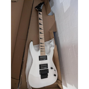 ¡Descubre la guitarra eléctrica Jackson JS32!